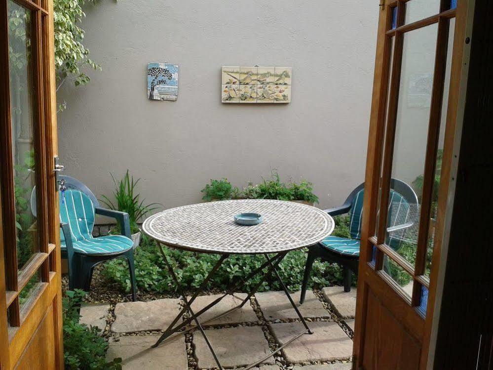 Glenhaven Guesthouse Kaapstad Buitenkant foto